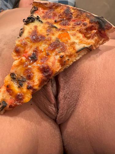 Pocahontas Azotar - Do you eat pizza or my pussy
