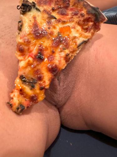 Pocahontas Azotar - Do you eat pizza or my pussy - Bonus