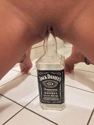Pocahontas Azotar I dildo my pussy with a bottle of whiskey - Bonus