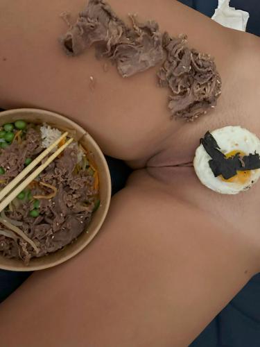 Pocahontas Azotar - Korean food on my body - Bonus