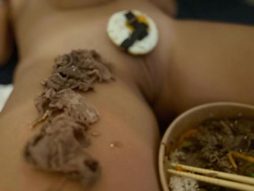 Pocahontas Azotar - Korean food on my body - Bonus