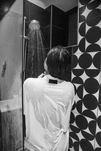 Pocahontas Azotar My twin sister Nikki in the shower